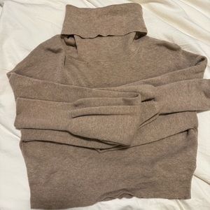 Wilfred Long Sleeve Cropped Turtle Neck - XS